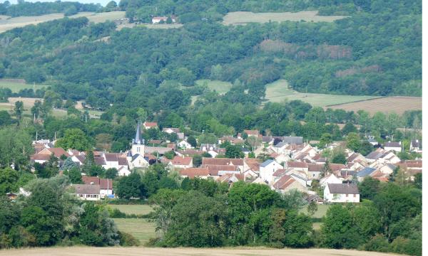 Le village de Pouillenay au coeur de l'Auxois